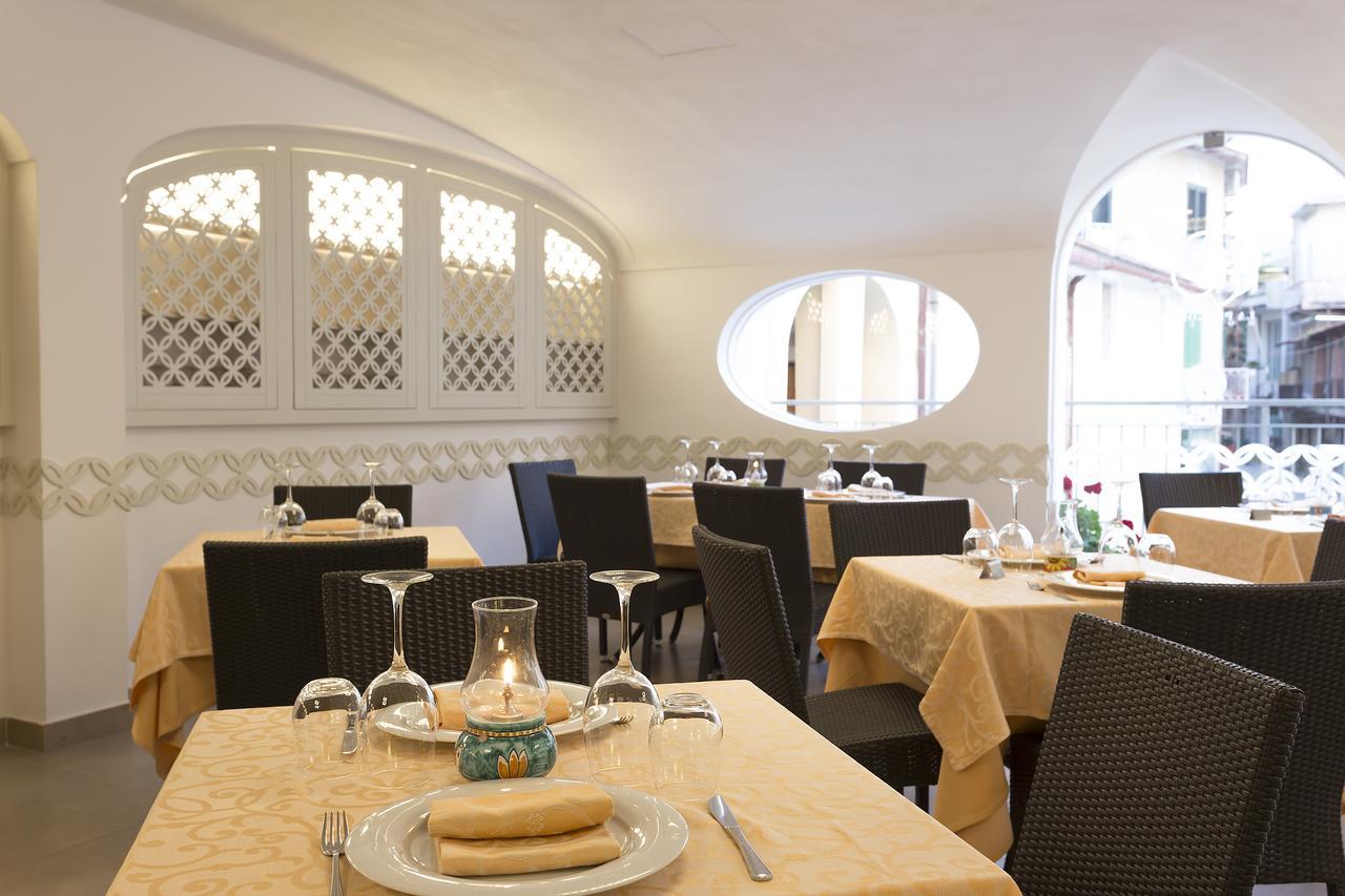Hotel La Pergola Santa Maria di Castellabate Dış mekan fotoğraf