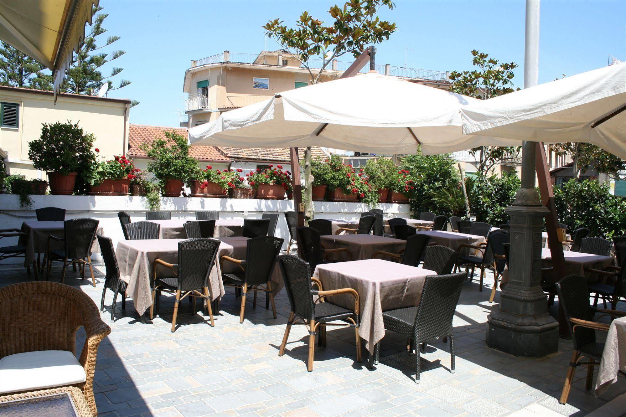 Hotel La Pergola Santa Maria di Castellabate Dış mekan fotoğraf
